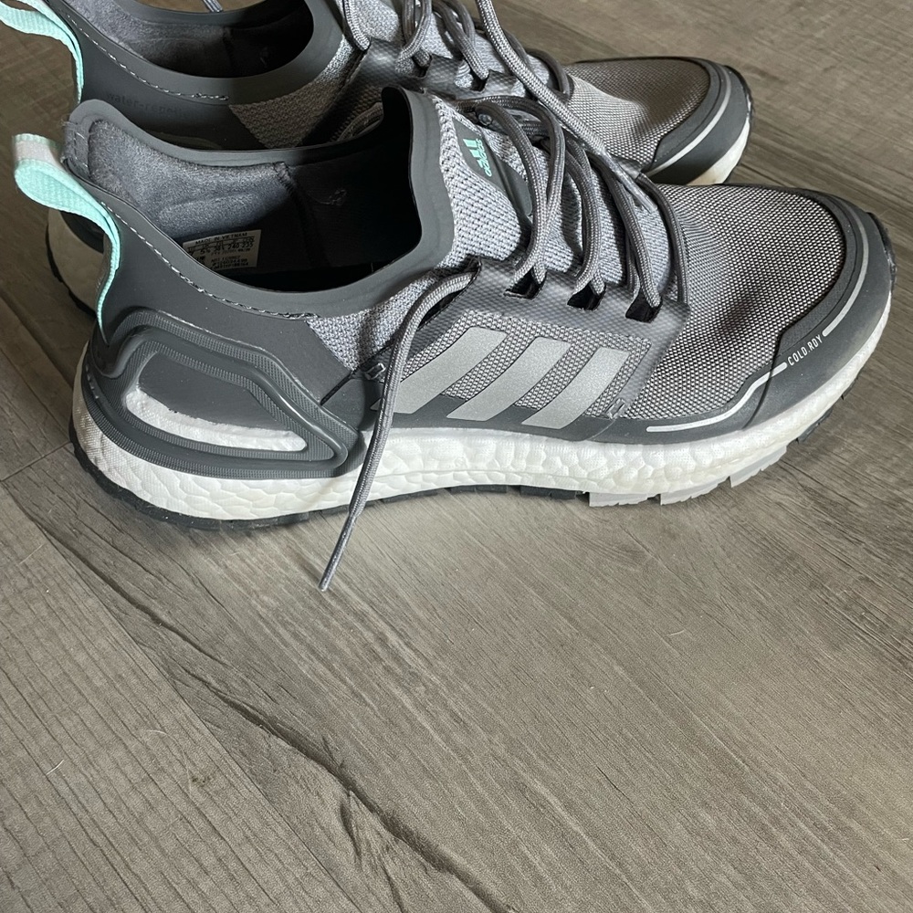 Adidas ultra boost size 7 woman’s worn twice too tight